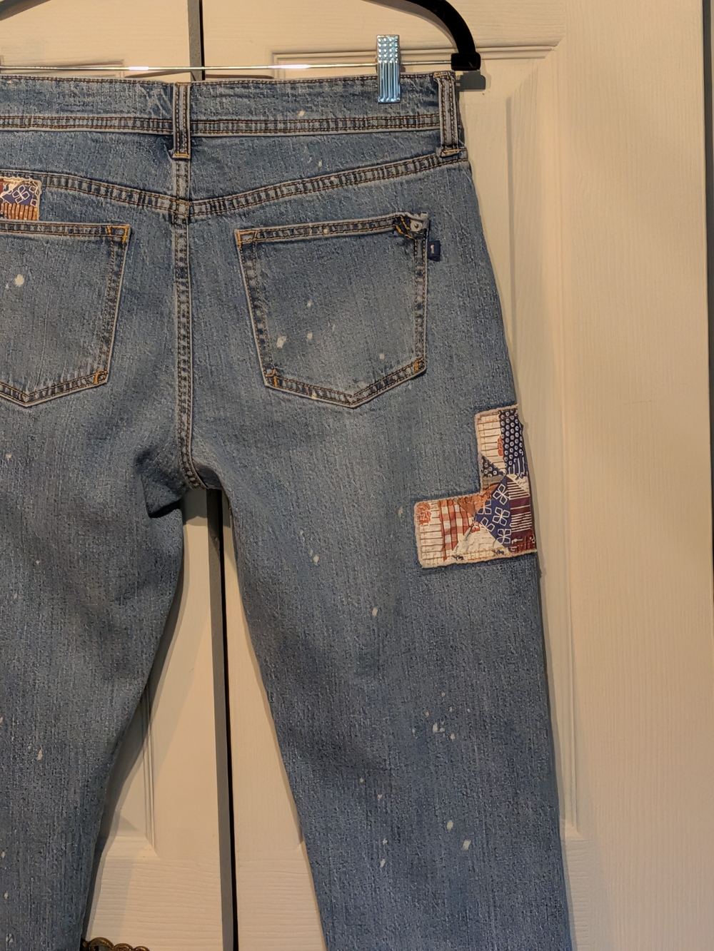Pilcro Patch-Embellished Boyfriend Jeans in Blue - Picture 6 of 11